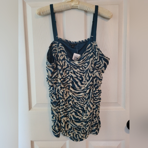 Torrid Top - Picture 2 of 4